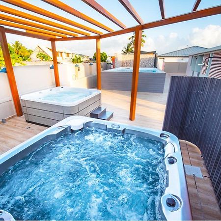 Evasion En Plein Coeur De La Ville Studio Jacuzzis Sauna Et Piscine Au Centre De פורט-לואיס מראה חיצוני תמונה